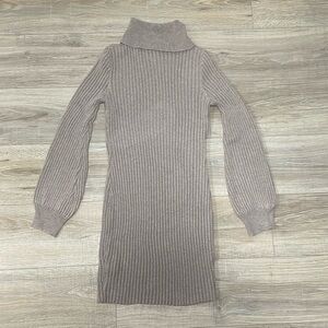 Long Sleeve Sweater Dress Size Small Tan